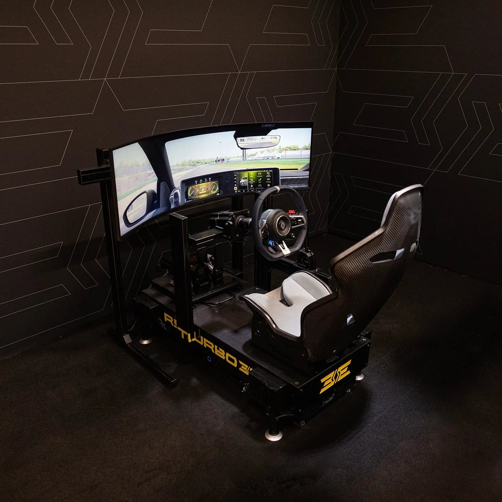 LPSIMU-réalise-le-simulateur-de-la-nouvelle-Renault-T3E LPSIMU