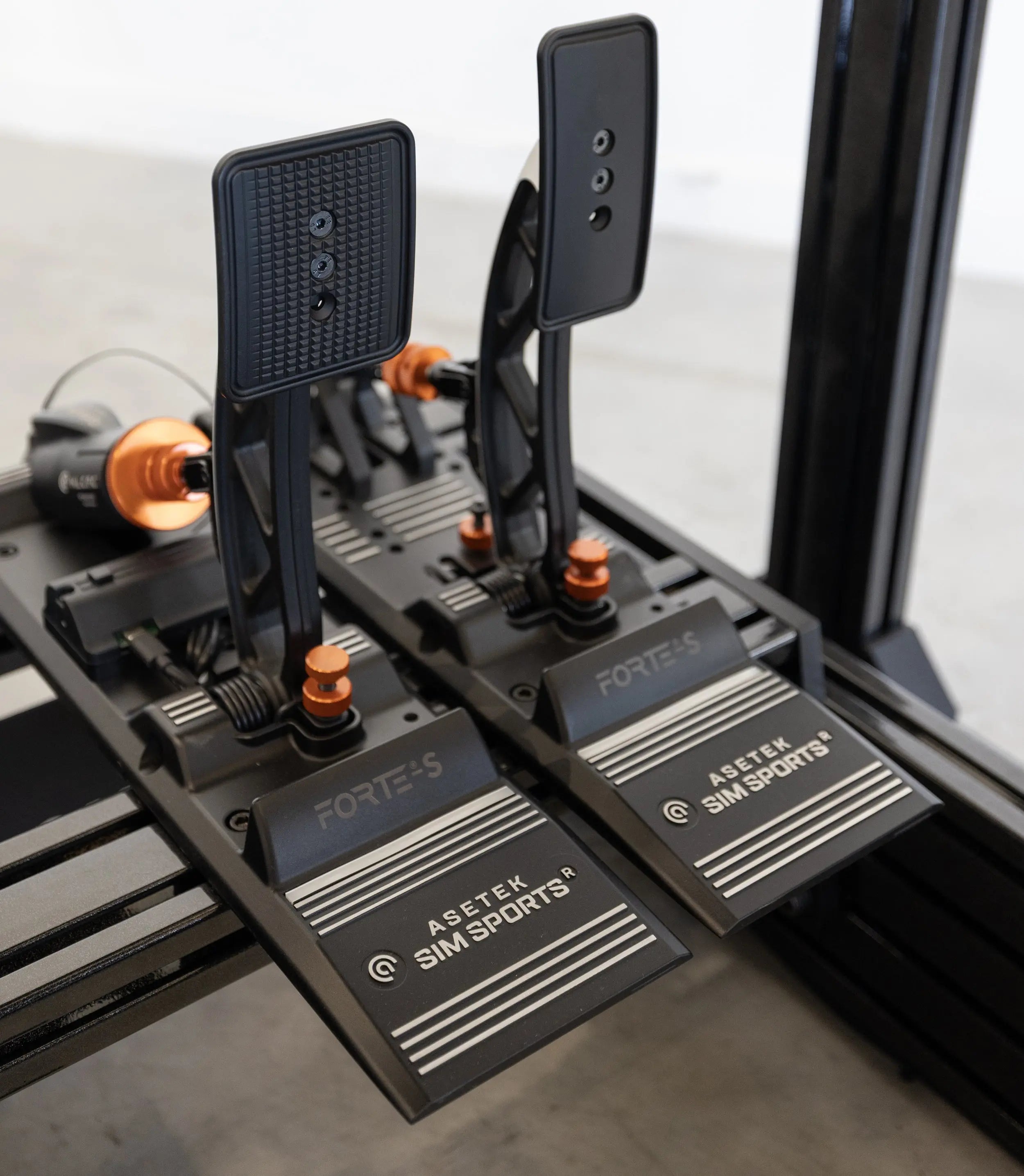 Simulateur de pilotage LP GT ASETEK LPSIMU
