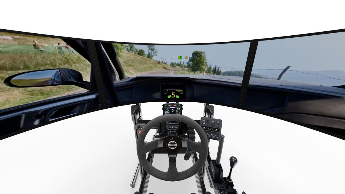 Vue pilote sur les trois écrans LG 52 pouces du LP6 RALLYE