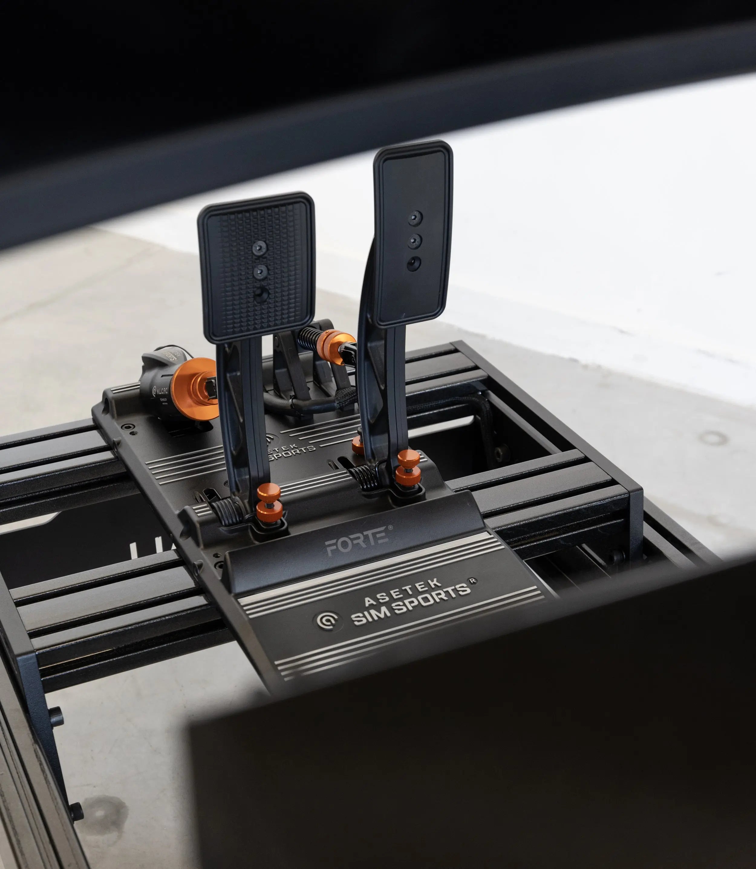 Simulateur de pilotage LP FORMULA ASETEK LPSIMU