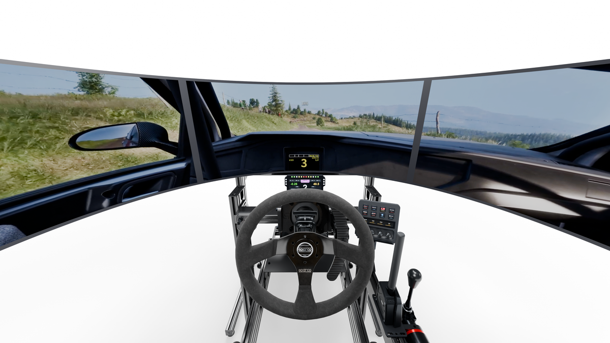 Vue pilote des trois écrans LG 45 pouces du LP5 RALLYE