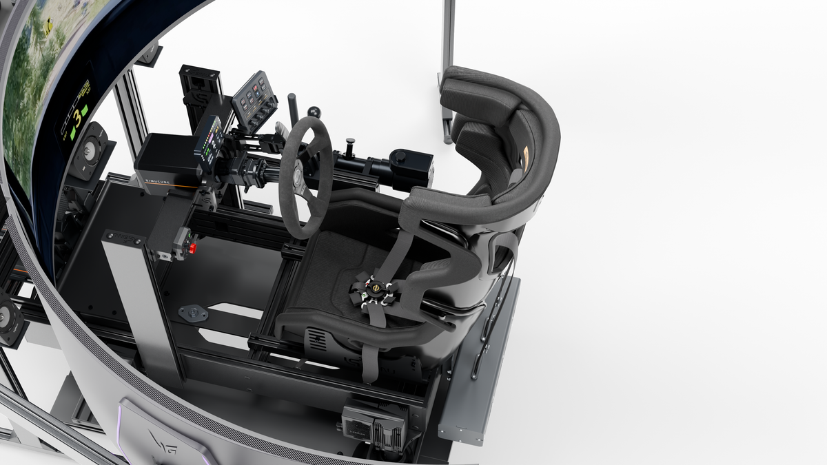 Simulateur Rallye LP6 MOTION — vue du siège et de l’écran depuis la gauche
